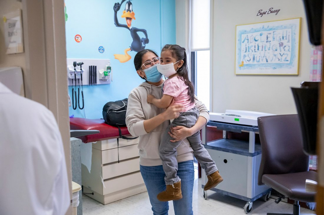Zero to Three, Healthy StepsFamily Care CenterMontefiore Medical Group Zero to Three, Healthy Steps
Family Care Center
Montefiore Medical Group
Bronx, NY
March 24 2021
COPYRIGHT REBECCA DROBIS